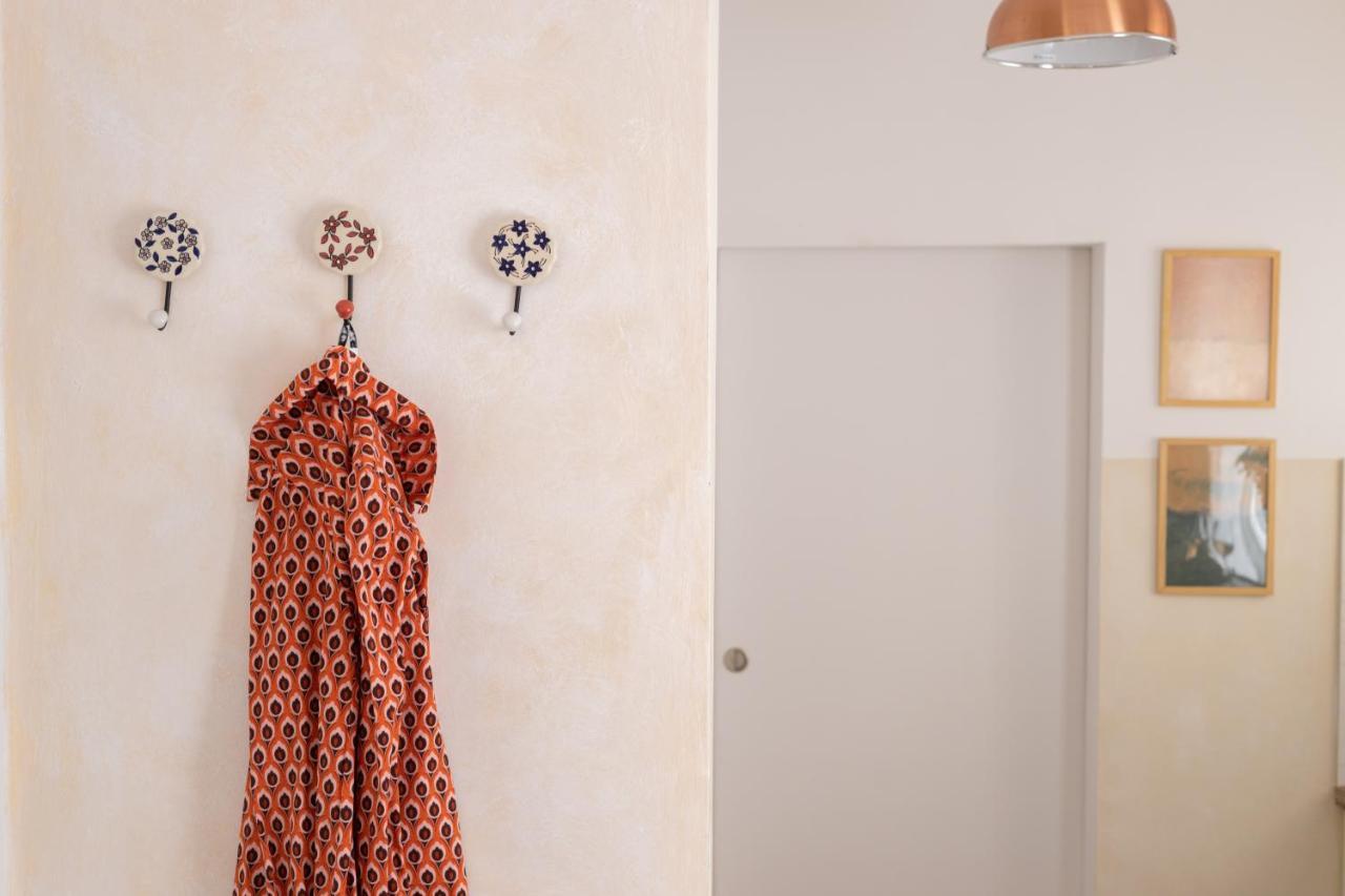 Mediterranean House - 12 Min From Acropolis! Apartment เอเธนส์ ภายนอก รูปภาพ